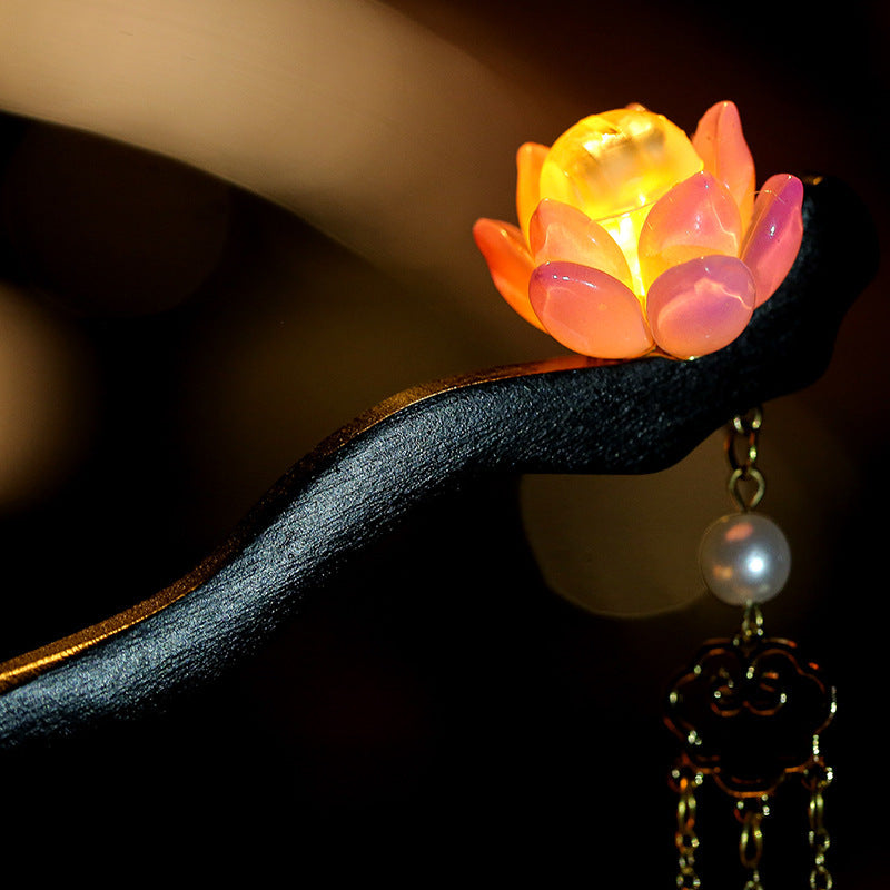 Serenemyst Classical Chinese Style Luminous Lotus Tassel Healing Hairpin
